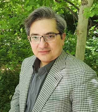 آقای دکتر محسن وفایی از مشاورین مرکز مشاوره و روانشناسی نیک کار در اصفهان
